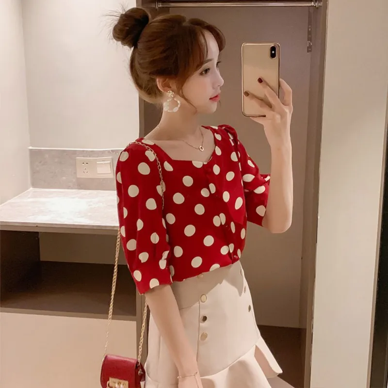 womens tops and blouses Summer Retro Temperament Sweet Loose Square Collar Wave Point Five-Point Sleeve Casual Tops
womens tops and blouses Summer Retro Temperament Sweet Loose Square Collar Wave Point Five-Point Sleeve Casual Tops