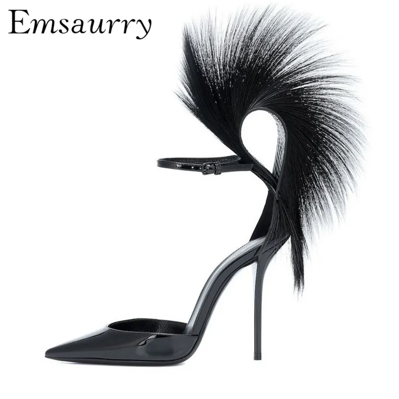 Novelty Turn-up Feather Women Sandals Stiletto Heel Point Toe Black Patent Leather Strap Runway Gladiator Sandals Women
Novelty Turn-up Feather Women Sandals Stiletto Heel Point Toe Black Patent Leather Strap Runway Gladiator Sandals Women