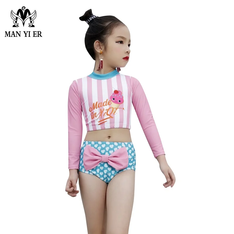 Cute girl baby Children swimwear 2018 New girls Long sleeve sunscreen print Bikini Cute Bow tie High waist baby swimming suits
Cute girl baby Children swimwear 2018 New girls Long sleeve sunscreen print Bikini Cute Bow tie High waist baby swimming suits