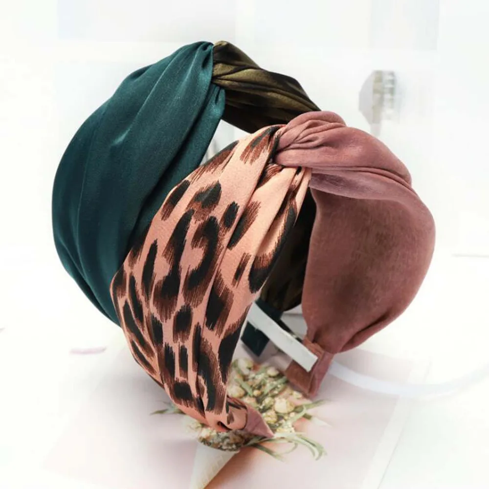 Fashion 2019 Leopard Hair Accessories Patchwork Women's Hairband Soft Cloth Vintage Wide Side Hair Band Knot Headband Turban
Fashion 2019 Leopard Hair Accessories Patchwork Women's Hairband Soft Cloth Vintage Wide Side Hair Band Knot Headband Turban