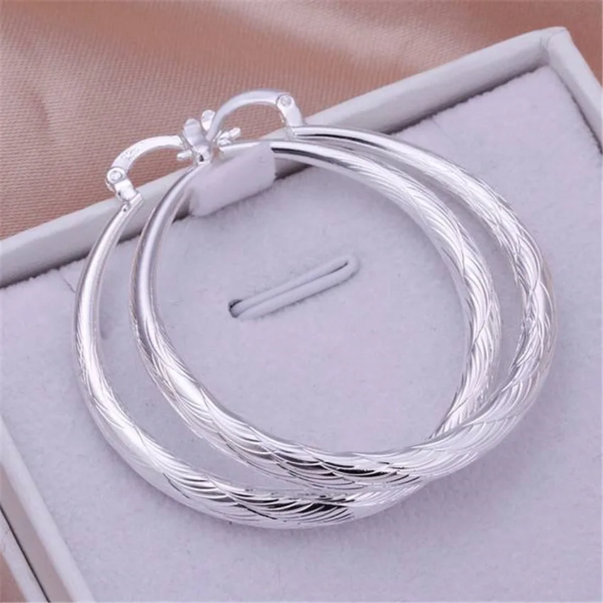 Classic circle silver color earrings high quality fashion jewelry for women lady jewelry cute wedding party earring E292
Classic circle silver color earrings high quality fashion jewelry for women lady jewelry cute wedding party earring E292