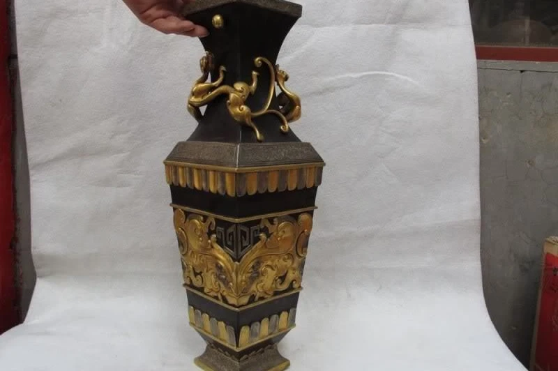 100% Pure Bronze 24K Gold Gild & Silver Palace Face beast animal veins Zun Vase
100% Pure Bronze 24K Gold Gild & Silver Palace Face beast animal veins Zun Vase