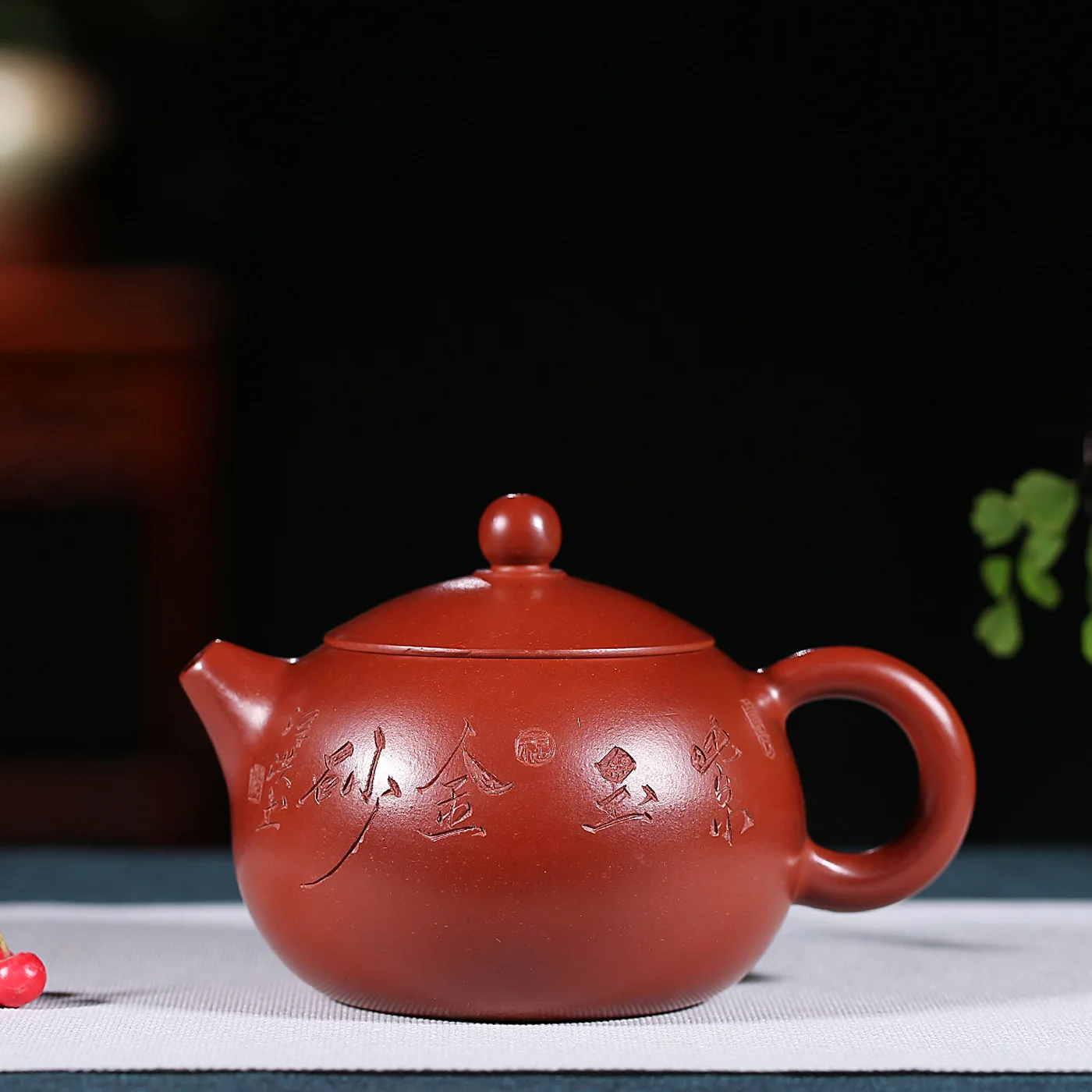 Pottery Teapot Full Manual Famous Raw Ore Xi Shi Kettle Kungfu Online Travel Tea Set Gift Infusion Of Tea Kettle Wholesale
Pottery Teapot Full Manual Famous Raw Ore Xi Shi Kettle Kungfu Online Travel Tea Set Gift Infusion Of Tea Kettle Wholesale