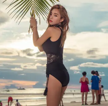 Hot Selling Swimwear Women One-Piece Swimsuit Halter Bandage Bikini Push-up Bra Bathing Swimwear Monokini Bathing Suit
Hot Selling Swimwear Women One-Piece Swimsuit Halter Bandage Bikini Push-up Bra Bathing Swimwear Monokini Bathing Suit