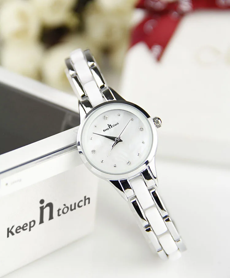 4421052264_1977105566