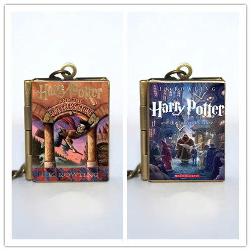 HP and the Sorcerer's Stone Book Cover Locket Necklace keyring silver Bronze tone book jewelry B1072
HP and the Sorcerer's Stone Book Cover Locket Necklace keyring silver Bronze tone book jewelry B1072