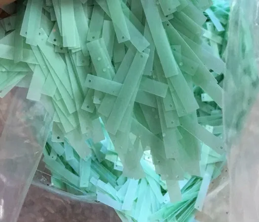 DIY rectangular sequins 6*40mm blue green matte long side hole rectangular bead piece sequins manual material
DIY rectangular sequins 6*40mm blue green matte long side hole rectangular bead piece sequins manual material