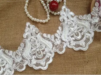 High Quality White/ black Sewed Acrylic Beads Lace Trim Alencon Corded Lace Trim Exquisite Wedding Bridal Lace Trim
High Quality White/ black Sewed Acrylic Beads Lace Trim Alencon Corded Lace Trim Exquisite Wedding Bridal Lace Trim