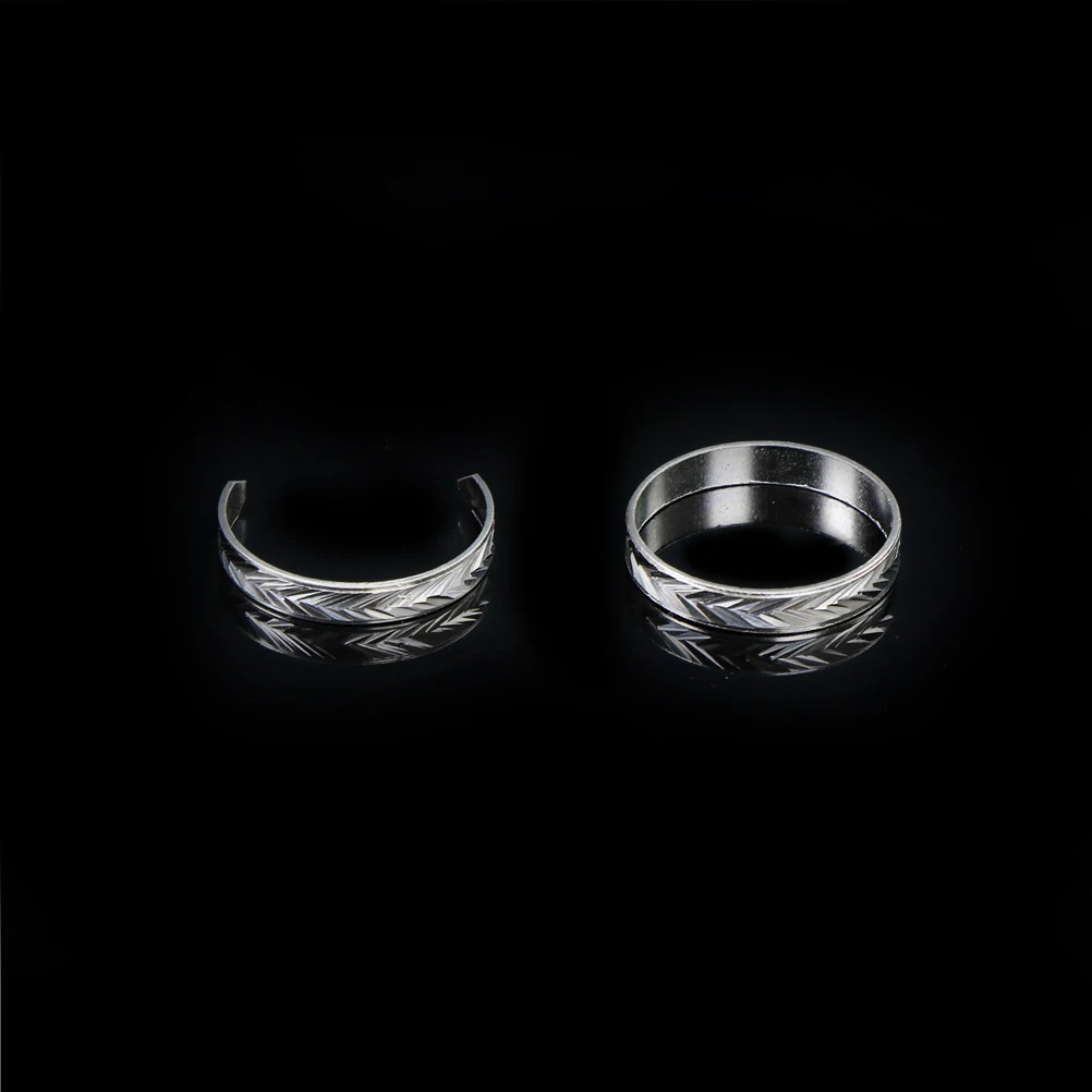 1 Set Close-Up Magic Trick Props Close Up Magic Classic Toys Chinese Ring Through Finger Ring Classic toys
1 Set Close-Up Magic Trick Props Close Up Magic Classic Toys Chinese Ring Through Finger Ring Classic toys