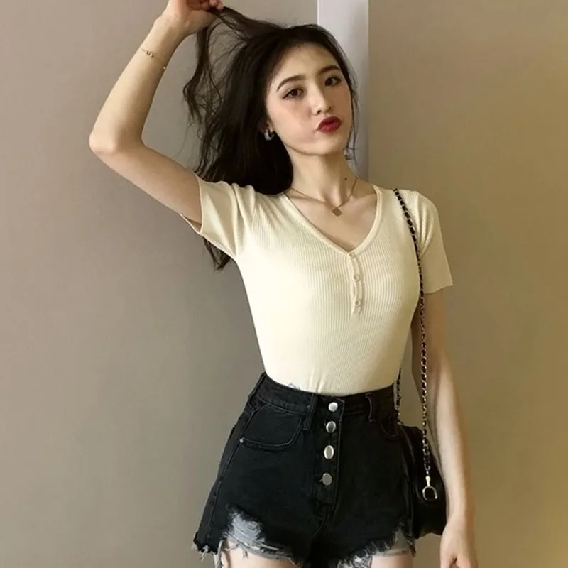 2019 Women V Neck Button Knitted T-Shirt Summer Casual Short Sleeve Solid Color T Shirt Women Fashion Slim tee shirt femme
2019 Women V Neck Button Knitted T-Shirt Summer Casual Short Sleeve Solid Color T Shirt Women Fashion Slim tee shirt femme
