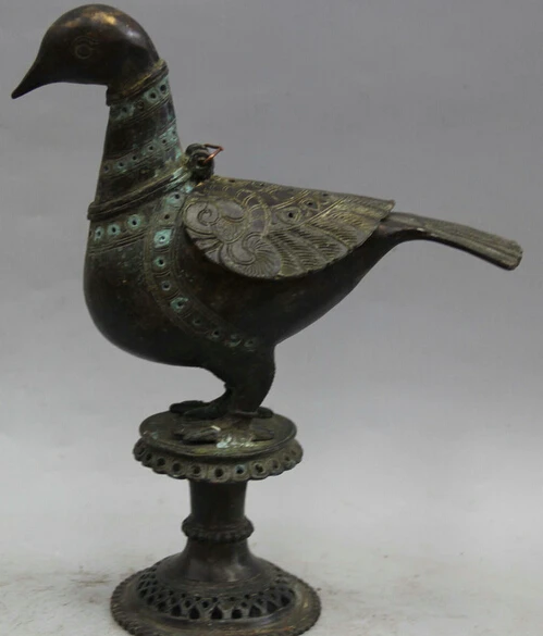 JP S0524 10" Old Chinese Bronze Palace Duck Bird Zun Hollow Statue Incense Burner Censer
JP S0524 10" Old Chinese Bronze Palace Duck Bird Zun Hollow Statue Incense Burner Censer