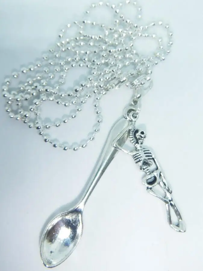 Skeleton Man Halloween Mini Tea Snuff Spoon Necklace Pendant Gothic Statement Ball Chain Necklace For Women Fashion Jewelry
Skeleton Man Halloween Mini Tea Snuff Spoon Necklace Pendant Gothic Statement Ball Chain Necklace For Women Fashion Jewelry