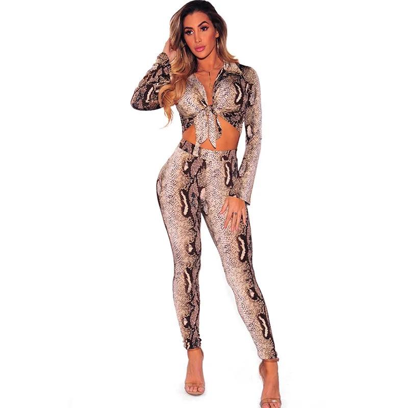 Women Sexy Snakeskin Print Two Piece Set Turn Down Collar Tie Long Sleeve Crop Tops Elastic Waist Pants Suits Fitness Outfits
Women Sexy Snakeskin Print Two Piece Set Turn Down Collar Tie Long Sleeve Crop Tops Elastic Waist Pants Suits Fitness Outfits