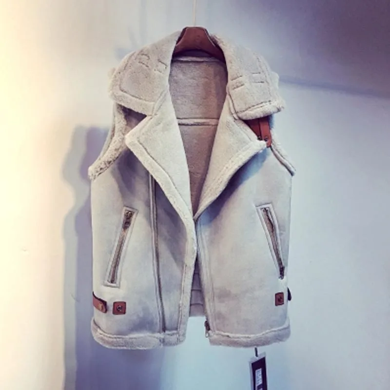 Winter Korean Women Wool Vest Female Casual Thick Warm Suede Faux Fur Lamb's Waistcoat Sleeveless Cardigan Outwear
Winter Korean Women Wool Vest Female Casual Thick Warm Suede Faux Fur Lamb's Waistcoat Sleeveless Cardigan Outwear