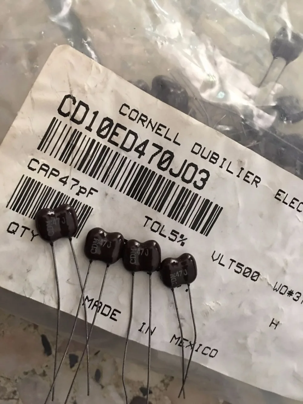 Original new 100% US import mica capacitor 500V 5PF 10PF 22PF 47PF 100PF 220PF 470PF (Inductor)
Original new 100% US import mica capacitor 500V 5PF 10PF 22PF 47PF 100PF 220PF 470PF (Inductor)