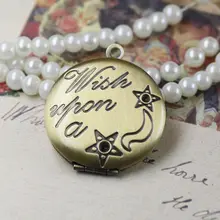 2pcs Wholesale ANTIQUE BRONZE 25mm Round Charm&Pendant Photo Locket Frame Findings&Settings for DIY Necklace Jewelry Making
2pcs Wholesale ANTIQUE BRONZE 25mm Round Charm&Pendant Photo Locket Frame Findings&Settings for DIY Necklace Jewelry Making