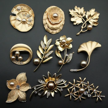 RHao Elegant Gold Leaf Flower brooches for Women Wedding Party jewelry accessories scarf clips suit corsage dress collar pins
RHao Elegant Gold Leaf Flower brooches for Women Wedding Party jewelry accessories scarf clips suit corsage dress collar pins