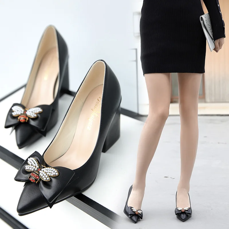 Butterfly-knot Women Pumps Sexy High Heels 6.5CM Ladies Work Shoes Point Toe Party Wedding Shoes Square Heel Black Woman Shoes
Butterfly-knot Women Pumps Sexy High Heels 6.5CM Ladies Work Shoes Point Toe Party Wedding Shoes Square Heel Black Woman Shoes