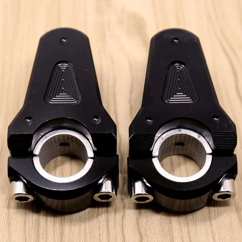 Universal 2 Inch Pivoting Motorcycle Handlebar Riser For 22mm/28mm Bars Clamp for Kawasaki BMW Ducati honda KTM Yamaha Triumph
Universal 2 Inch Pivoting Motorcycle Handlebar Riser For 22mm/28mm Bars Clamp for Kawasaki BMW Ducati honda KTM Yamaha Triumph