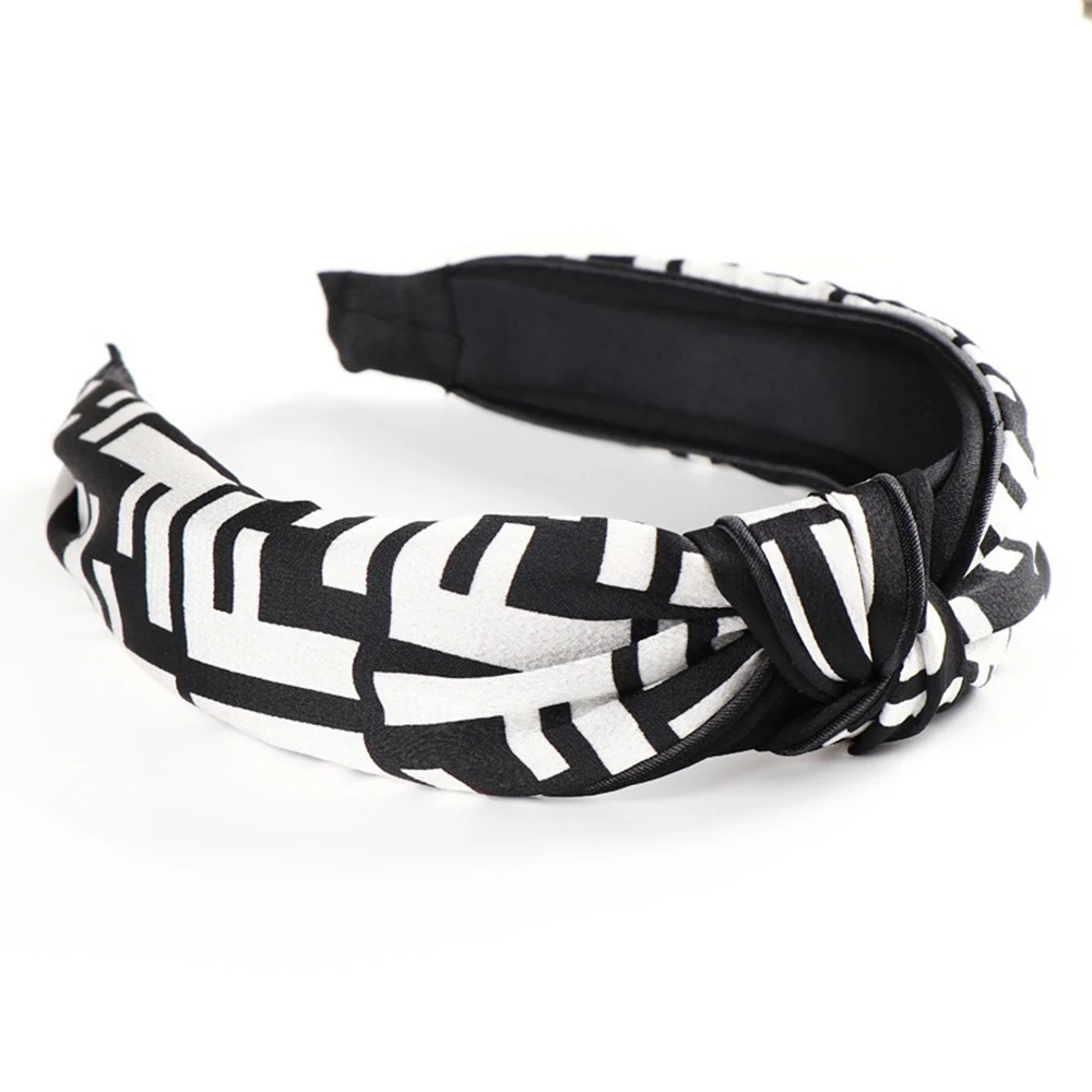 Women's fashion fabric printing wide-brimmed hairpin middle cross knot hoop small bow hair accessories headband wholesale
Women's fashion fabric printing wide-brimmed hairpin middle cross knot hoop small bow hair accessories headband wholesale