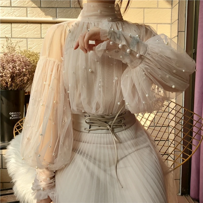 2019 New Fashion Spring Women's Sweet Beads Bubble Sleeve Pearls Button Gauze Blouses Ladies Elegant Mesh Shirt Blusas Tops
2019 New Fashion Spring Women's Sweet Beads Bubble Sleeve Pearls Button Gauze Blouses Ladies Elegant Mesh Shirt Blusas Tops