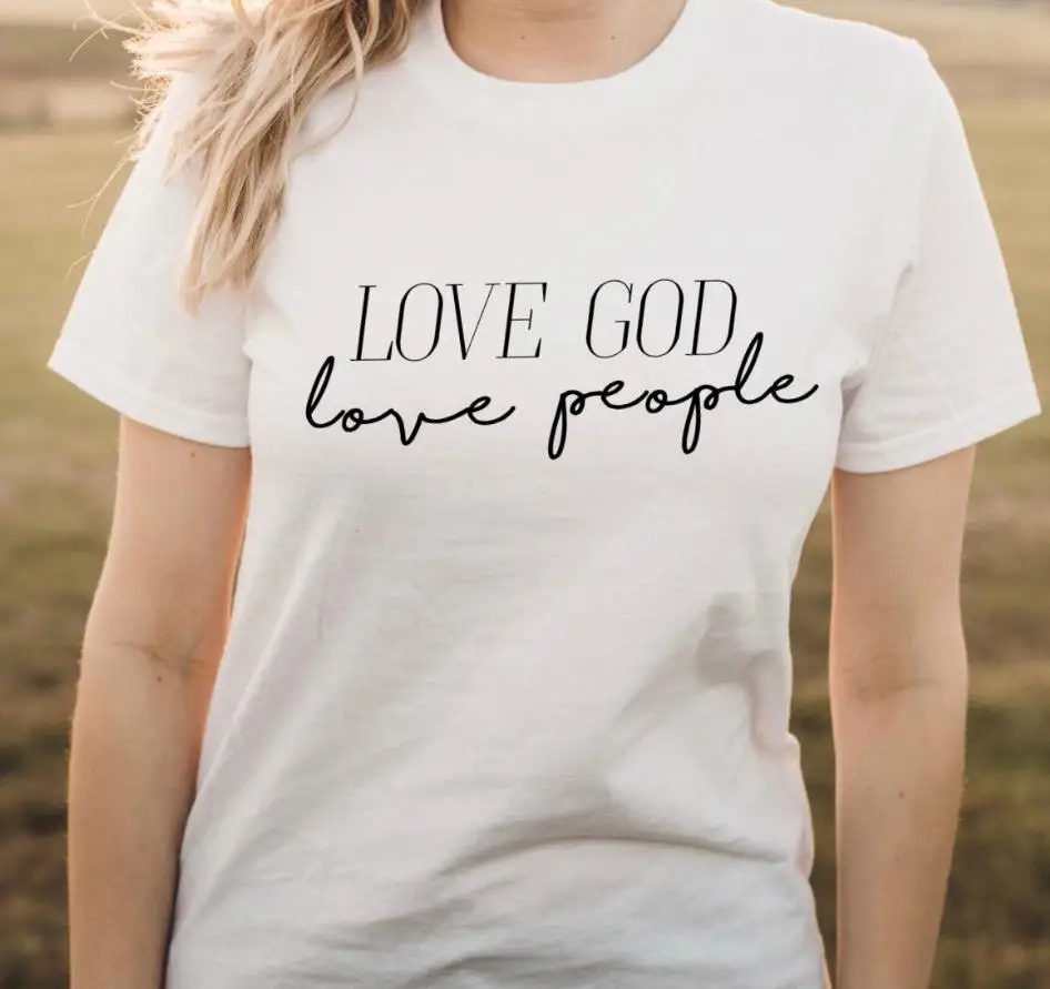 Женская футболка с надписью love god people | одежда