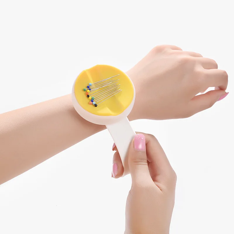 Wrist Magnetic Needle Bed Pin Holder Sewing Accessories Pincushion Box Dish Catcher Sewing Pin Holder Householder Sewing Tool
Wrist Magnetic Needle Bed Pin Holder Sewing Accessories Pincushion Box Dish Catcher Sewing Pin Holder Householder Sewing Tool