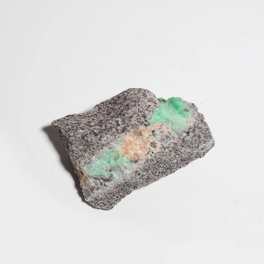 88g NATURAL Stones and Minerals Rock Emerald green symbiosis with quartz crystal gem stone ore sample collection Y4-42
88g NATURAL Stones and Minerals Rock Emerald green symbiosis with quartz crystal gem stone ore sample collection Y4-42