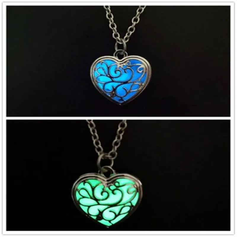 2019 Heart-shaped glow Luminous In the dark Carved Sleek Minimalist Will Shine Peach women Heart necklace Clavicle pendants
2019 Heart-shaped glow Luminous In the dark Carved Sleek Minimalist Will Shine Peach women Heart necklace Clavicle pendants