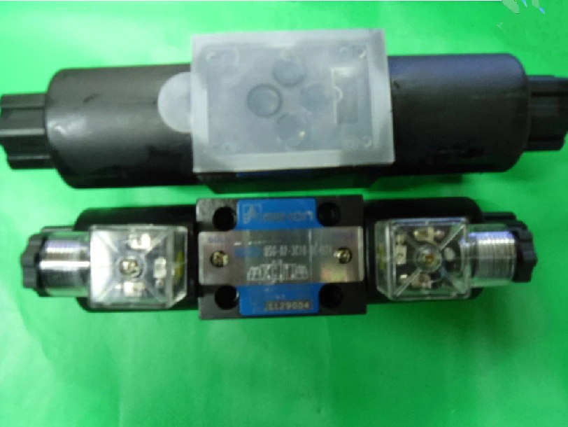 DSG-02-2D2 1/4'' HYDRAULIC SOLENOID OPERATED DIRECTIONAL CONTROL VALVE, New DSG-02 , Injection Molding Machine Fittings
DSG-02-2D2 1/4'' HYDRAULIC SOLENOID OPERATED DIRECTIONAL CONTROL VALVE, New DSG-02 , Injection Molding Machine Fittings