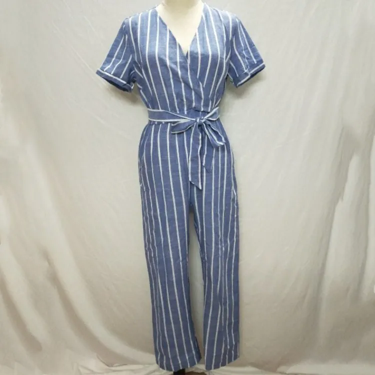Women Casual Rompers Belt Ladies Striped Jumpsuits Female V Neck Playsuits Sashes Plus Size Elegant Work Overalls
Women Casual Rompers Belt Ladies Striped Jumpsuits Female V Neck Playsuits Sashes Plus Size Elegant Work Overalls
