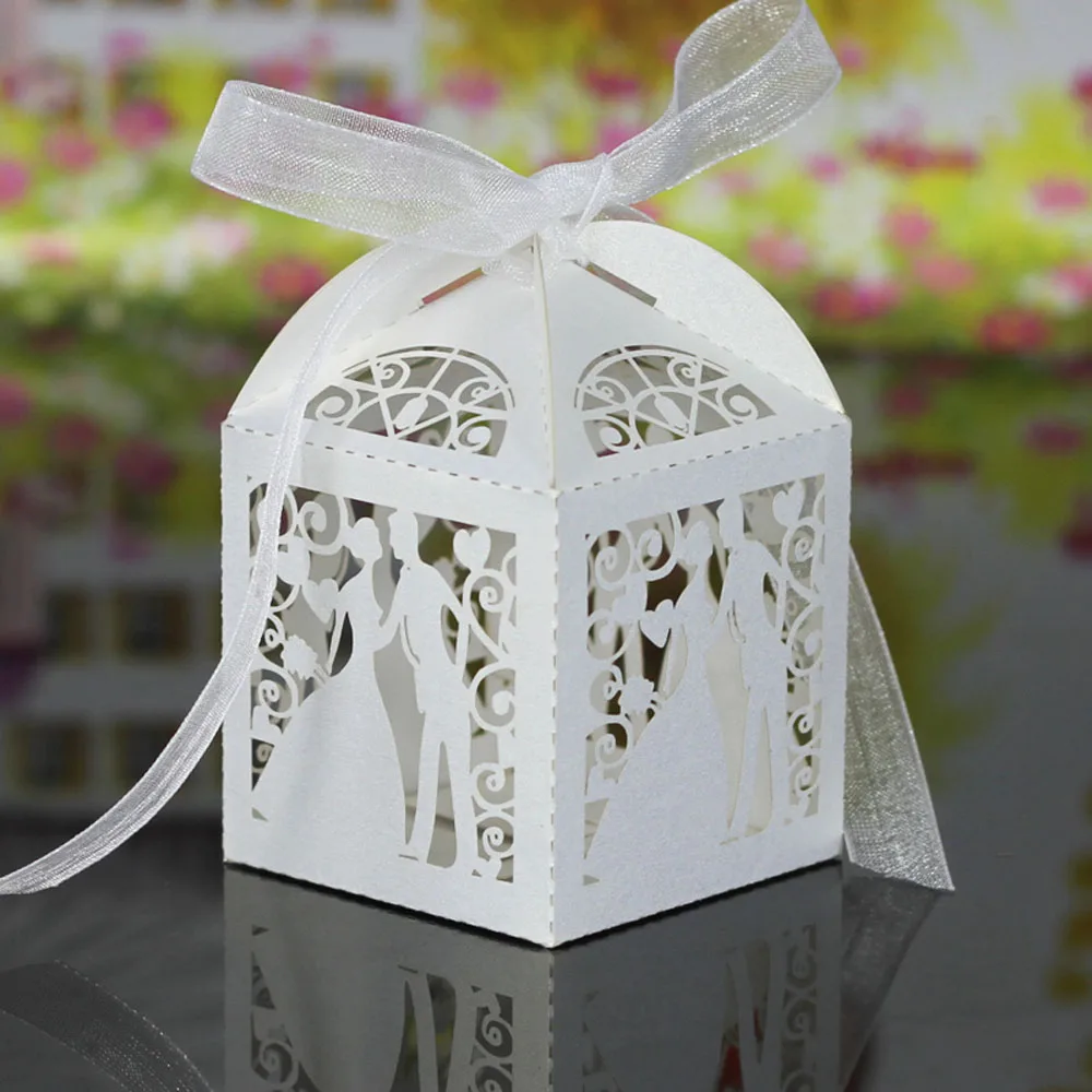 20PCS Handmade Laser Cut Bridegroom Candy Boxes with Ribbons Wedding Favor Candy Gift Candies Sweet Box Wedding Party Accessory
20PCS Handmade Laser Cut Bridegroom Candy Boxes with Ribbons Wedding Favor Candy Gift Candies Sweet Box Wedding Party Accessory