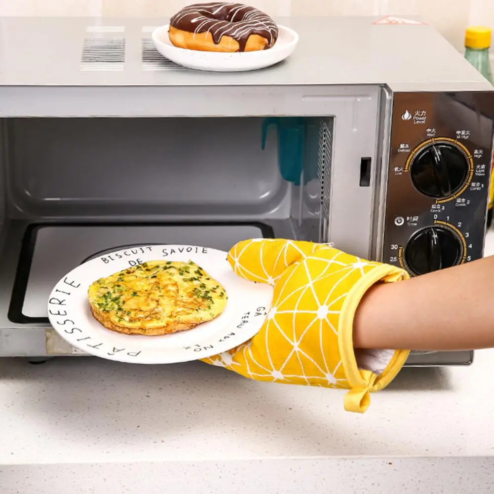 Kitchen Heat Resistant Cotton Glove Oven Pot Holder Baking BBQ Cooking Mitt Oven Mitts Hot
Kitchen Heat Resistant Cotton Glove Oven Pot Holder Baking BBQ Cooking Mitt Oven Mitts Hot