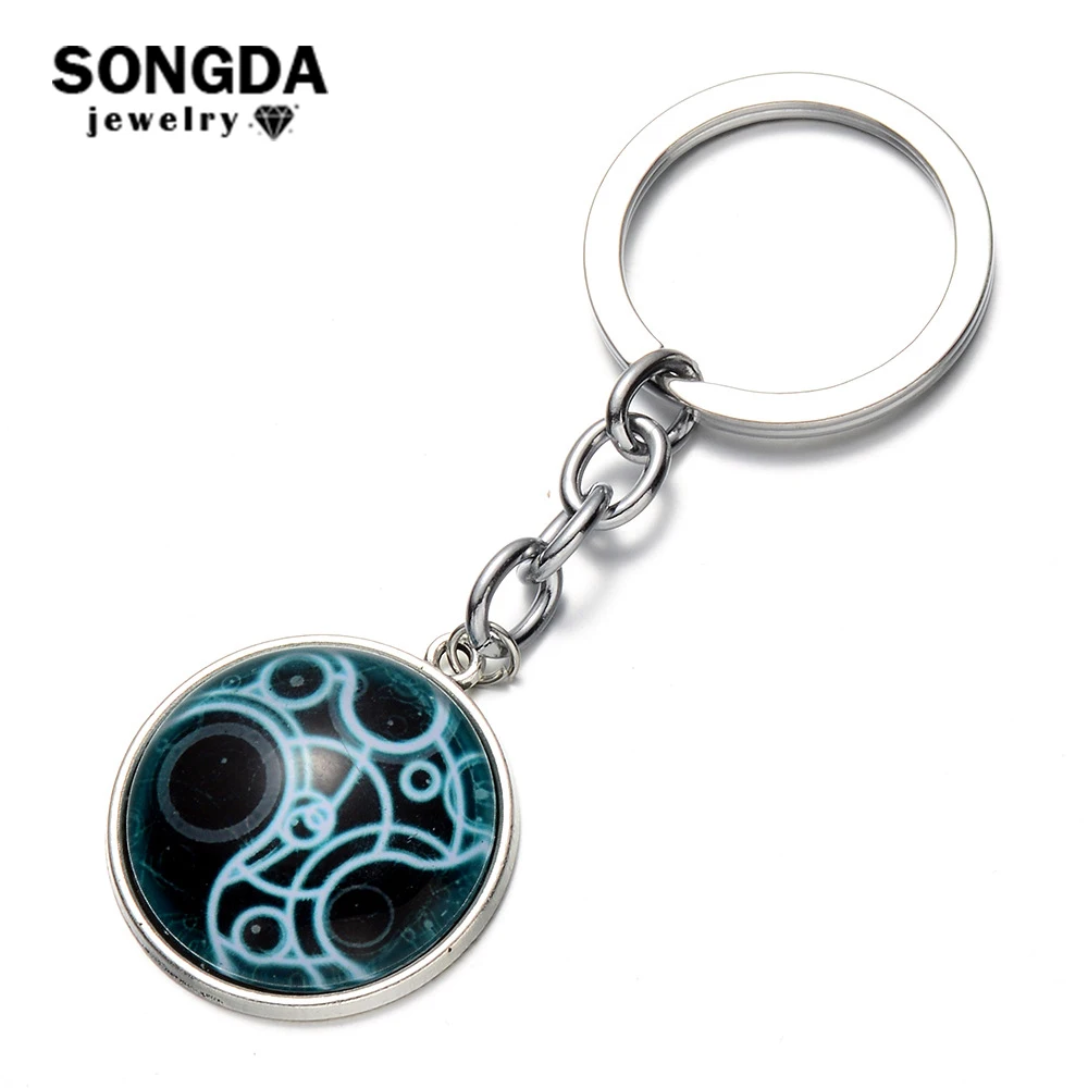 SONGDA Doctor Who Time Lord Seal Keychain UK TV Series Dr. Who Symbol Tardis Glass Dome Time Gem Pendant Key Cosplay Key Chain
SONGDA Doctor Who Time Lord Seal Keychain UK TV Series Dr. Who Symbol Tardis Glass Dome Time Gem Pendant Key Cosplay Key Chain