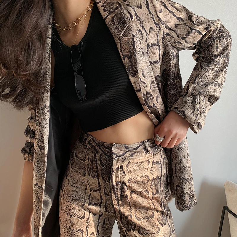 Women Set Two Pieces Set Long Sleeve Blazer Jacket And Flare Pant 2 Piece Set Spring Autumn Suits Tracksuit Femme Casual Outfits
Women Set Two Pieces Set Long Sleeve Blazer Jacket And Flare Pant 2 Piece Set Spring Autumn Suits Tracksuit Femme Casual Outfits