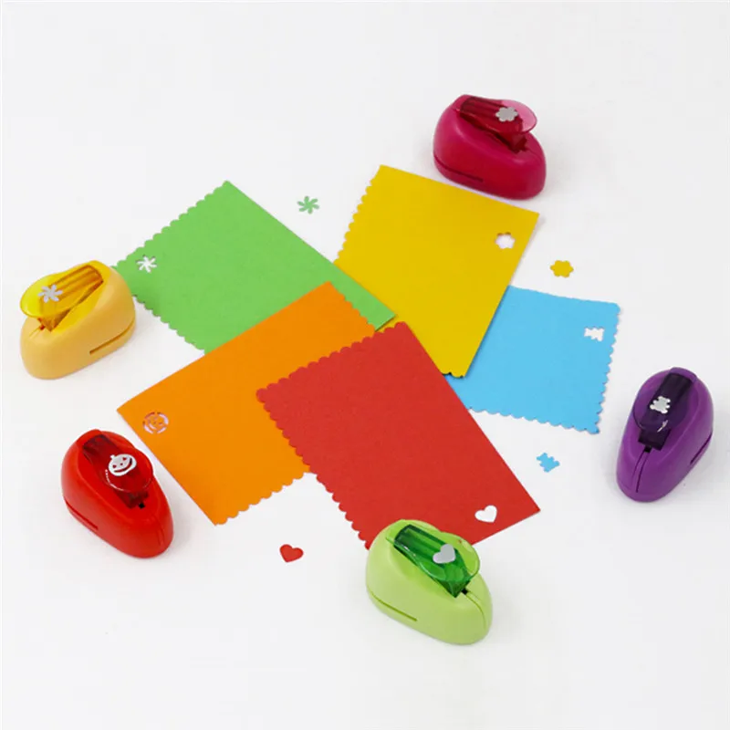 1Pc Scrapbook Punch Cutter MINI Embossing Device Card Craft Calico Printing Kids Handmade Diy Flower Craft Hole Puncher Machine
1Pc Scrapbook Punch Cutter MINI Embossing Device Card Craft Calico Printing Kids Handmade Diy Flower Craft Hole Puncher Machine
