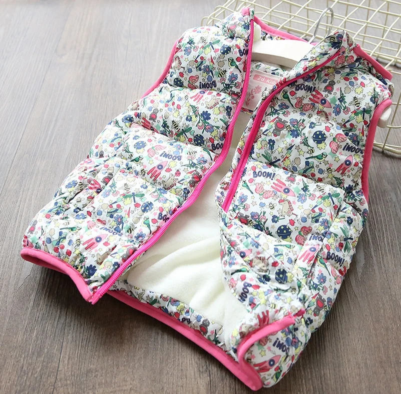 2017 Autumn Winter Girls Warm Vest Baby Winter Thick Hooded Waistcoat Kids Warm Outerwear Jacket Coat Child Character-print Vest 
2017 Autumn Winter Girls Warm Vest Baby Winter Thick Hooded Waistcoat Kids Warm Outerwear Jacket Coat Child Character-print Vest