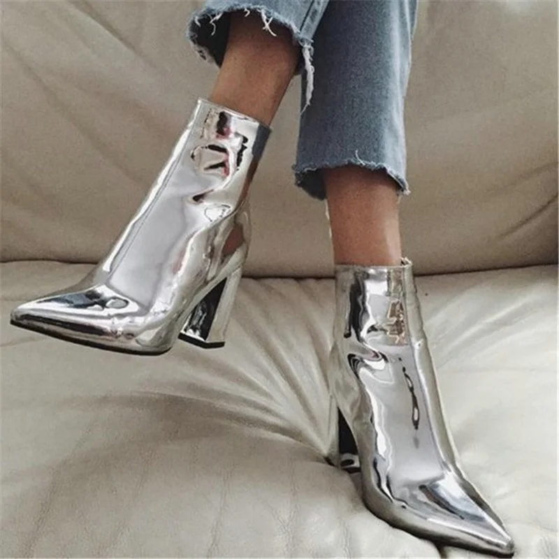 European Bright Leather Thick Pointed Metal Short Boots Patent Leather Silver Martin Boots Female British Wind Side Zipper Heels
European Bright Leather Thick Pointed Metal Short Boots Patent Leather Silver Martin Boots Female British Wind Side Zipper Heels