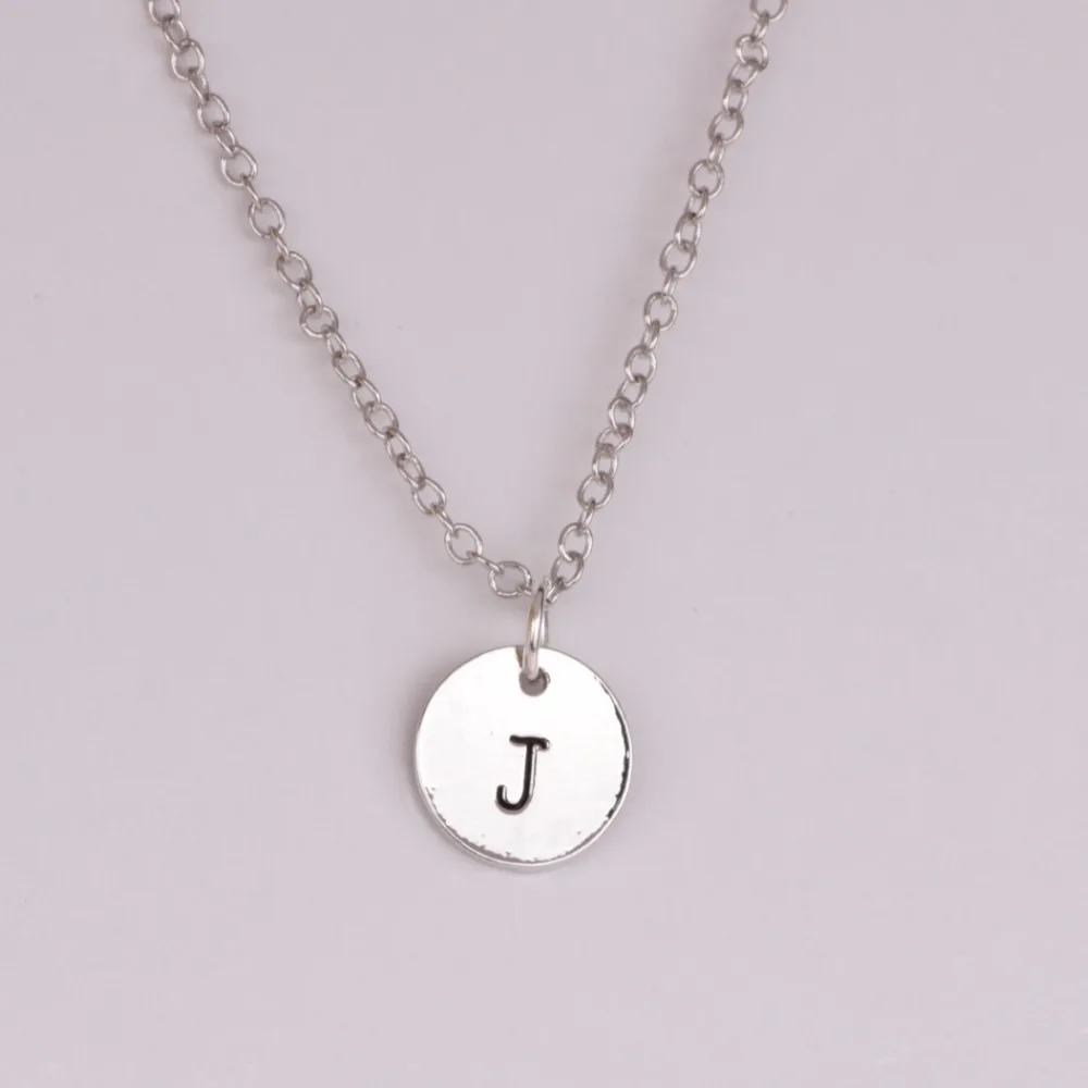 Simple fashion letter J charm necklace Jewelry 2018 European and American Popular Design Hot Luck Initial Necklace YP2216
Simple fashion letter J charm necklace Jewelry 2018 European and American Popular Design Hot Luck Initial Necklace YP2216