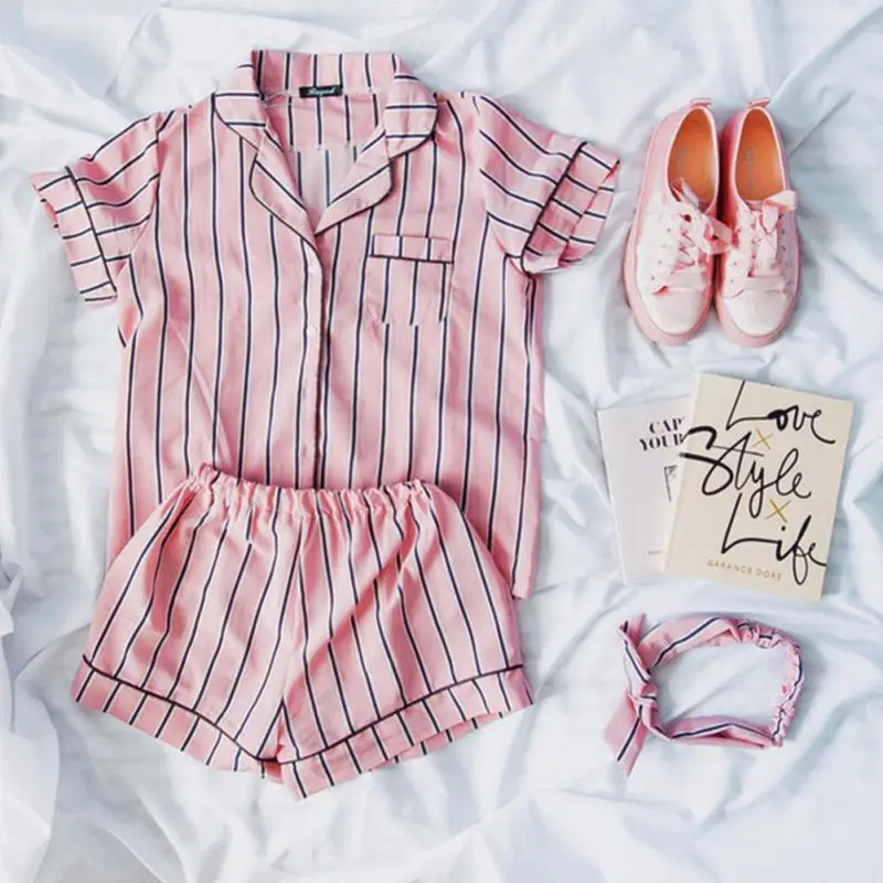 Plus Size Summer 2018 Fashion Women Pajamas Turn-down Collar Sleepwear 2 Two Piece Set Shirt+Shorts Striped Casual Pajama Sets
Plus Size Summer 2018 Fashion Women Pajamas Turn-down Collar Sleepwear 2 Two Piece Set Shirt+Shorts Striped Casual Pajama Sets