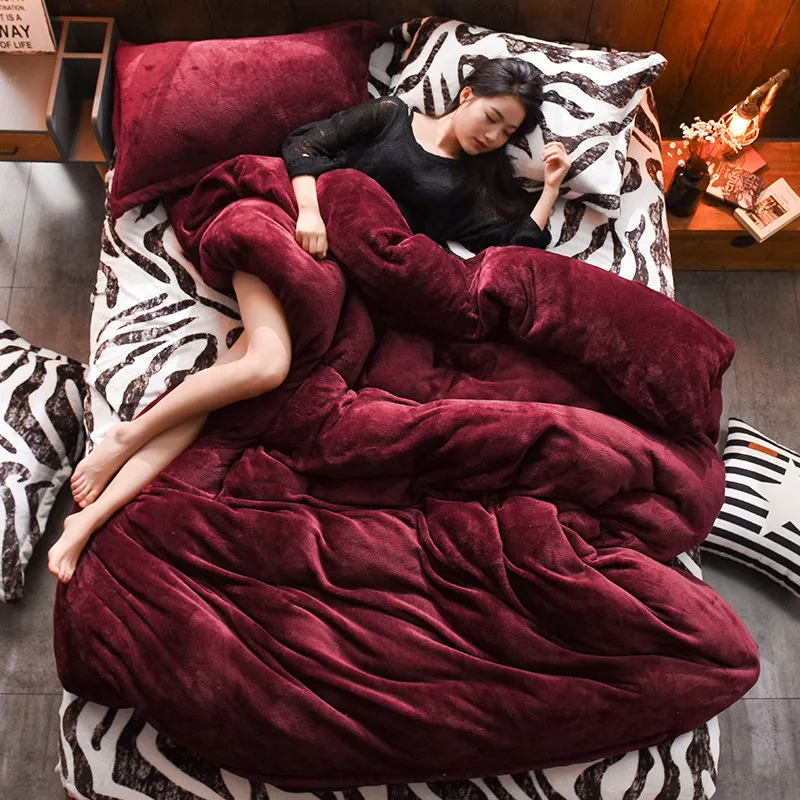 Multi-Color Latest Leopard Luxury European French Cashmere Mattress 4pcs (Duvets + Bed + Pillowcase)
Multi-Color Latest Leopard Luxury European French Cashmere Mattress 4pcs (Duvets + Bed + Pillowcase)