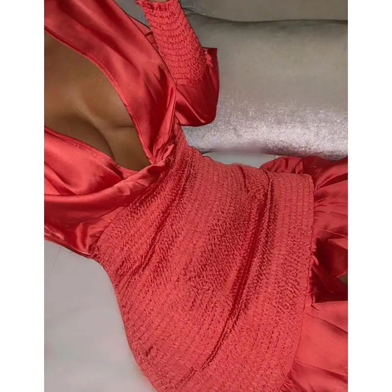 Red Satin Sexy Night Club Party Dress Fall 2019 Ruched Ruffles Deep V Neck Long Sleeve Bodycon Mini Dresses
Red Satin Sexy Night Club Party Dress Fall 2019 Ruched Ruffles Deep V Neck Long Sleeve Bodycon Mini Dresses