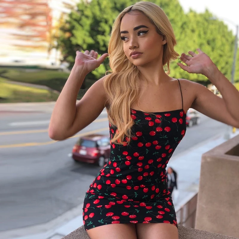 2019 Summer Women Sexy Little Cherry Print Sling Dress Sleeveless Fashion High Waist Backless Party Club Mini Slim Lady Dress F4
2019 Summer Women Sexy Little Cherry Print Sling Dress Sleeveless Fashion High Waist Backless Party Club Mini Slim Lady Dress F4
