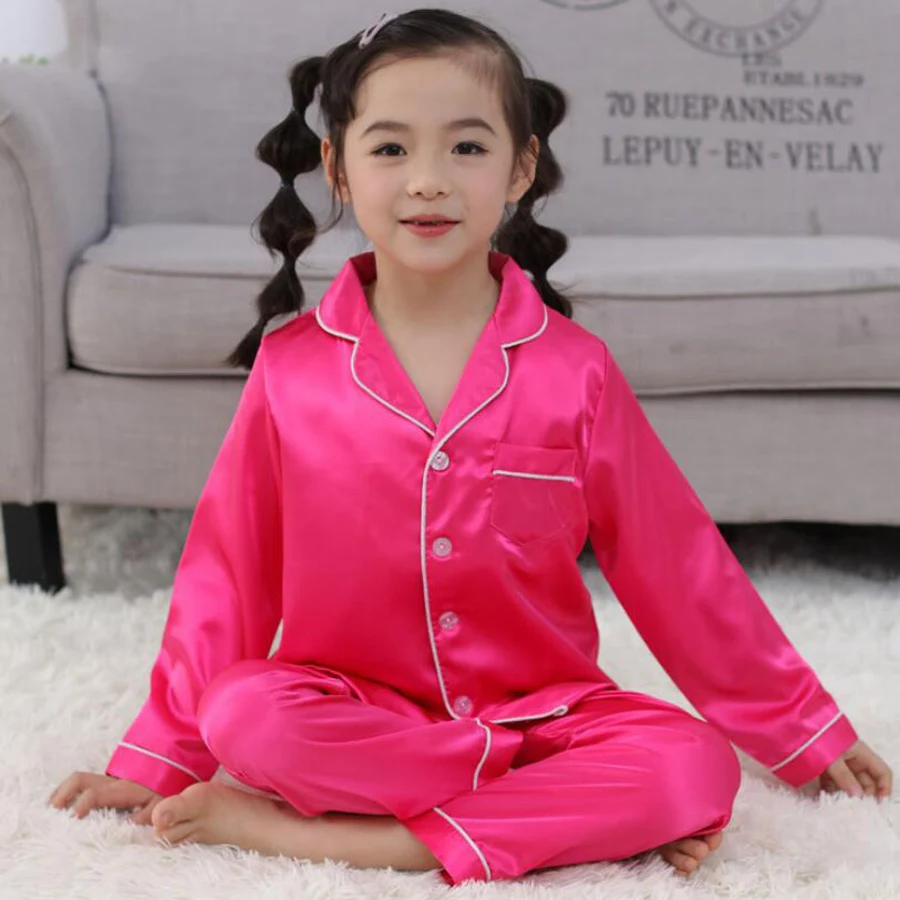 2019 Spring Children Girls Pajamas Set Silk Fabric Girls Boys Pajamas Red long sleeve Kids Sleepwear Nightwear Home Clothes Set
2019 Spring Children Girls Pajamas Set Silk Fabric Girls Boys Pajamas Red long sleeve Kids Sleepwear Nightwear Home Clothes Set