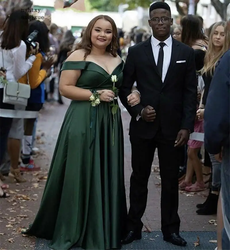 china Sexy Green Color Off The Shoulder Satin Pleated Evening Dresses Esmoquin de noche Sexy Side Slit Evening Dresses
china Sexy Green Color Off The Shoulder Satin Pleated Evening Dresses Esmoquin de noche Sexy Side Slit Evening Dresses