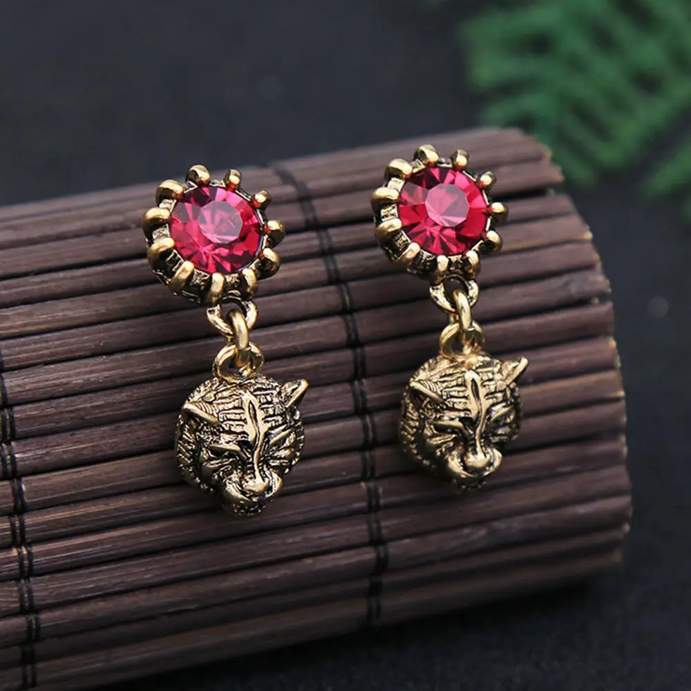 1 Pair Vintage Antique Bronze Tiger Drop Earrings Retro Animal Tiger Head Dangle Earrings Fashion Jewelry For Women
1 Pair Vintage Antique Bronze Tiger Drop Earrings Retro Animal Tiger Head Dangle Earrings Fashion Jewelry For Women