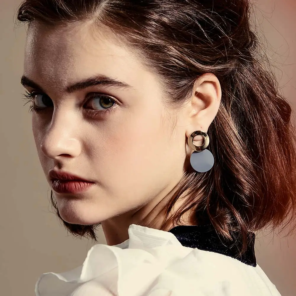 Viennois Black & Gray Dangle Earrings For Women Gold Color Trendy Zinc Alloy Fashion Jewelry 2019
Viennois Black & Gray Dangle Earrings For Women Gold Color Trendy Zinc Alloy Fashion Jewelry 2019