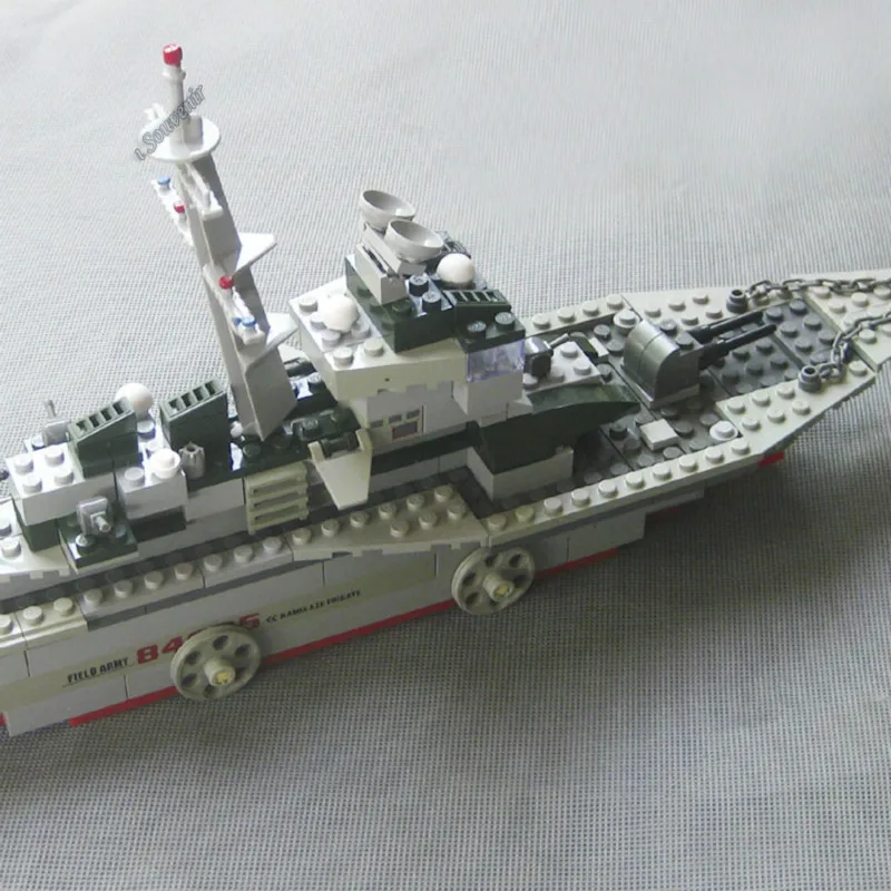 228pcs-set-Cruiser-Building-Block-Brick-Army-Military-Ship-Model-Battle-War-Ship-Navy-Vessel-Boat (2)