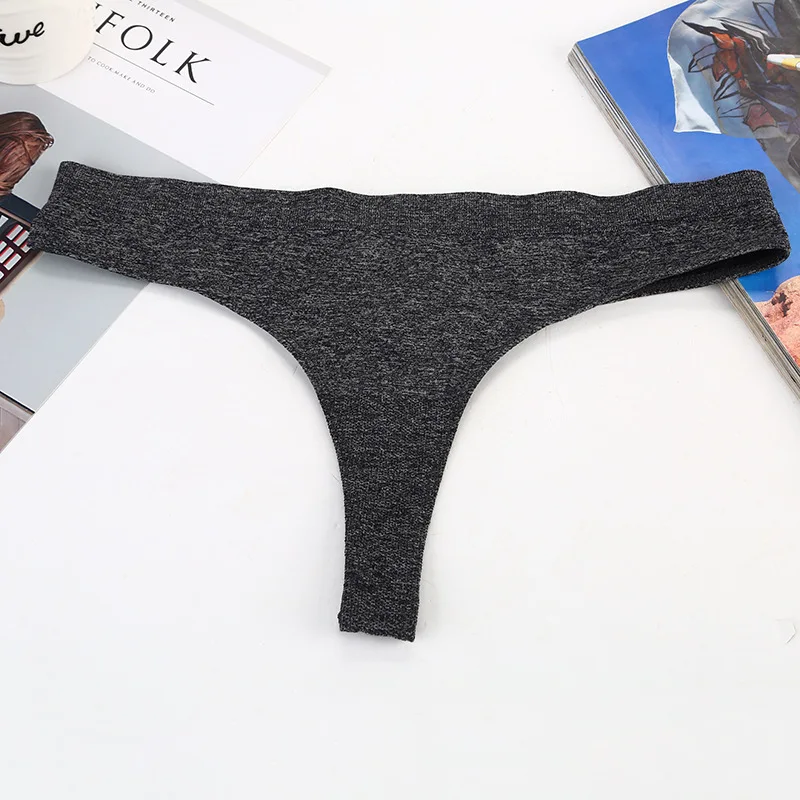 New sexy lady panties without traces large size women's thongs T pants comfortable and breathable women's underwear
New sexy lady panties without traces large size women's thongs T pants comfortable and breathable women's underwear