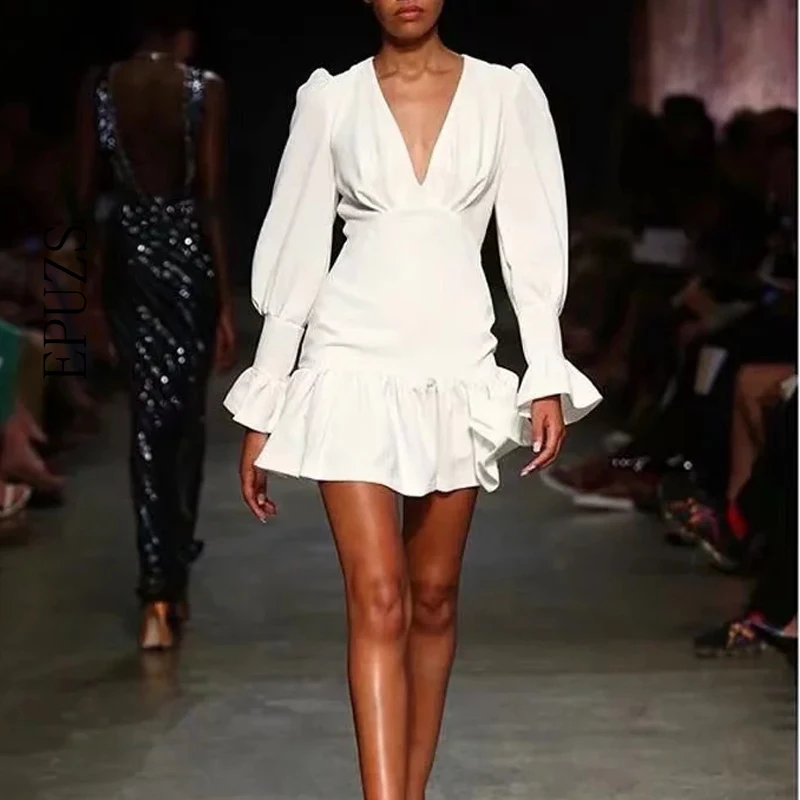 Summer Dress 2019 Vintage Deep V Neck white Pleated dress Elegant Korean long sleeve party dress boho casual ladies Dresses
Summer Dress 2019 Vintage Deep V Neck white Pleated dress Elegant Korean long sleeve party dress boho casual ladies Dresses